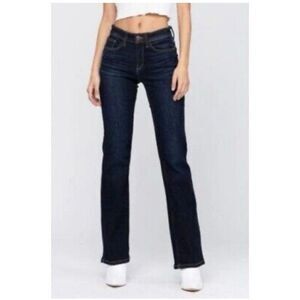 DKNY Women's Straight Leg Jeans in Dark Indigo